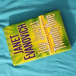 Janet Evanovich "Top Secrest Twenty-One" Hardcover Book